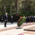 Slovakiya Milli Şurasının sədri Fəxri xiyabanı və Zəfər parkını ziyarət edib